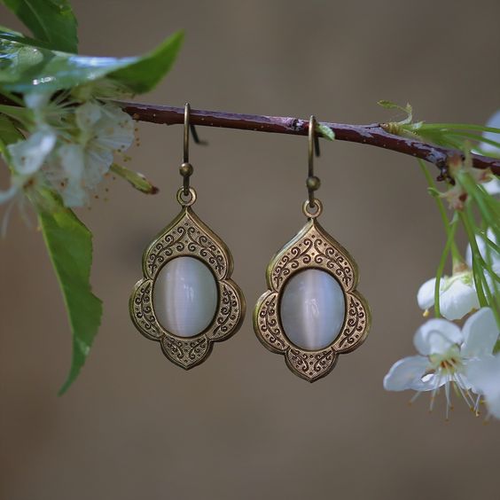 Vintage White Stone Gold Earrings