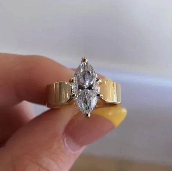 Vintage Crystaline Golden Ring