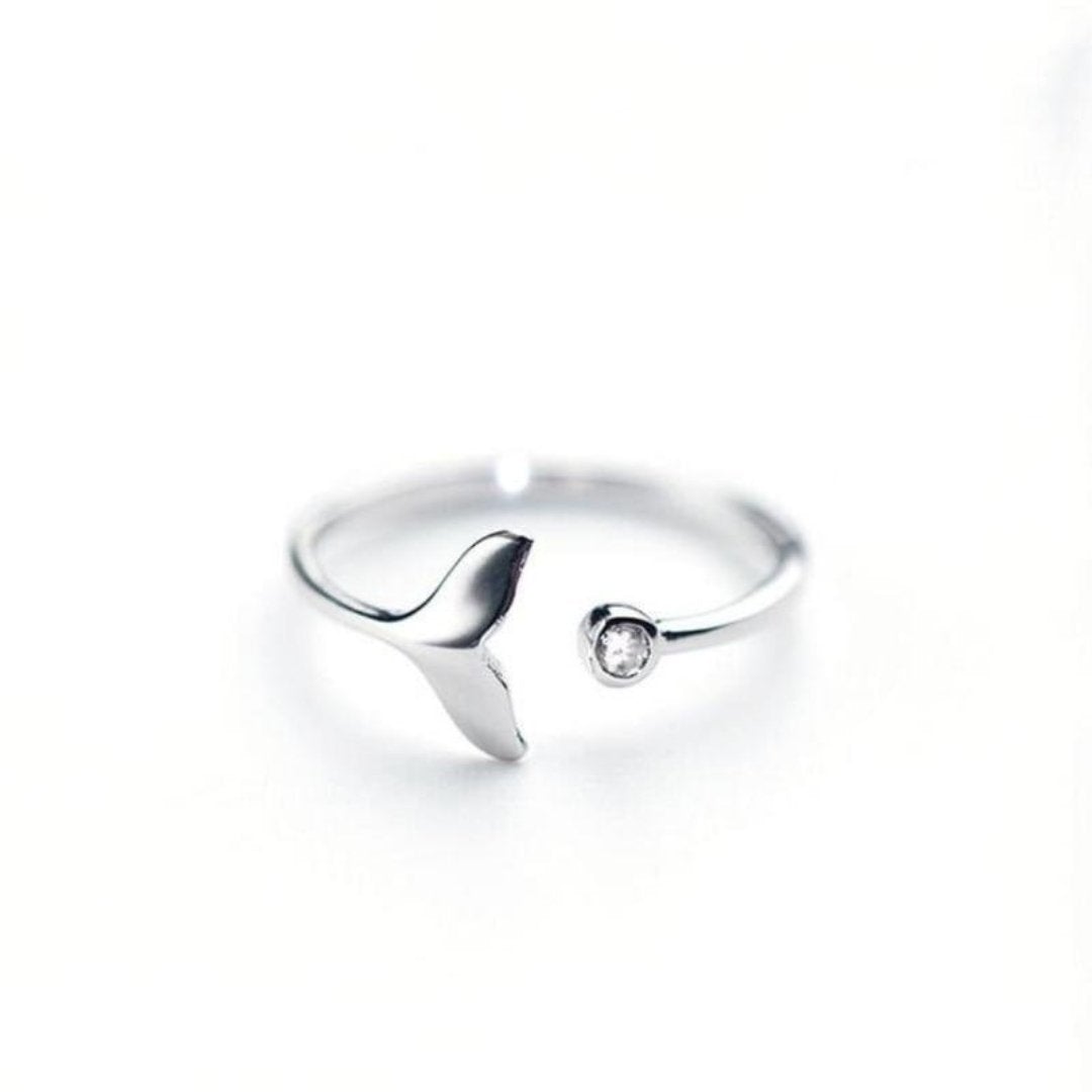 Dolphin tail ring in 925 sterling silver and zirconia adjustable