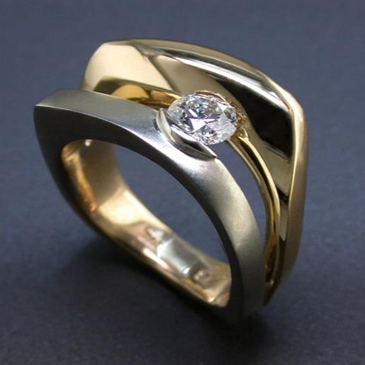 Vintage Open Gold & Silver Zirconia Ring