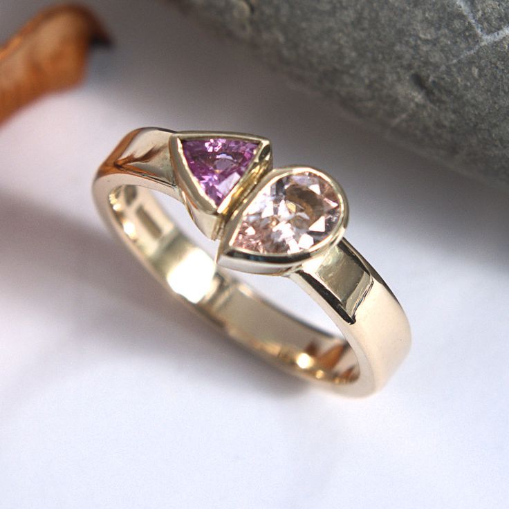 Vintage Pink & Garnet Glass Gold Ring