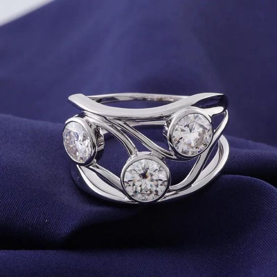 Vintage Zirconia Silvered Ring