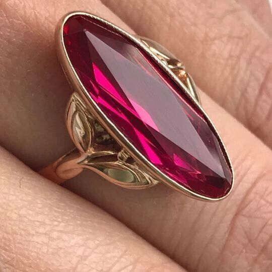 Vintage Garnet Oval Crystal Gold Ring