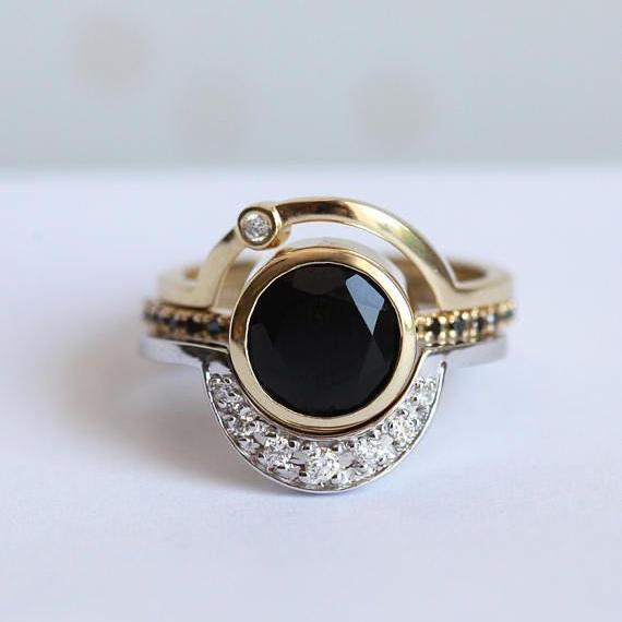 Vintage Black Glass & Zirconia Gold Ring