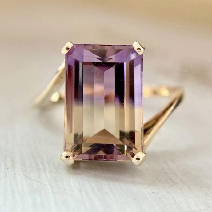 Vintage Purple Fade Gold Ring