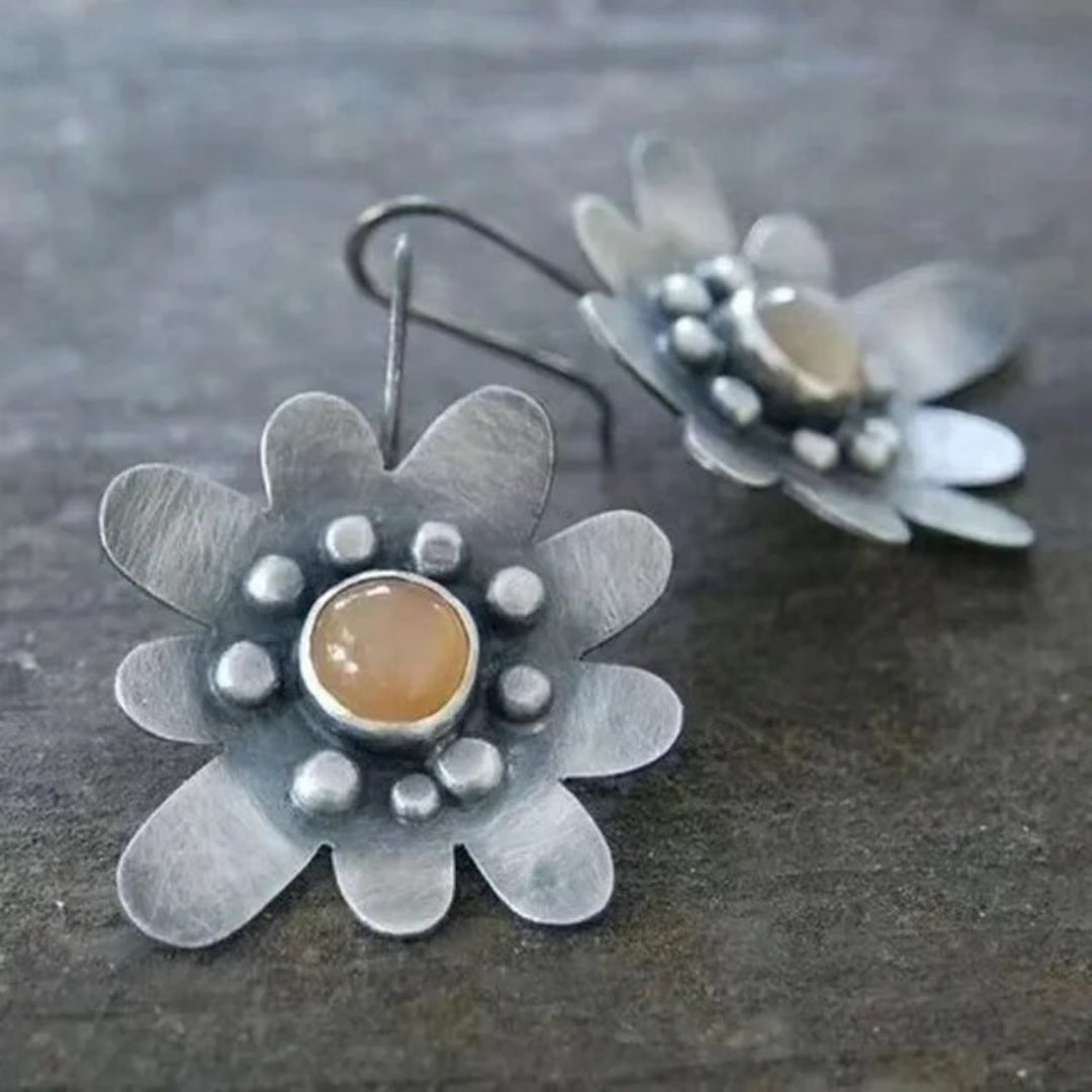 Vintage Daisy Silver Earrings