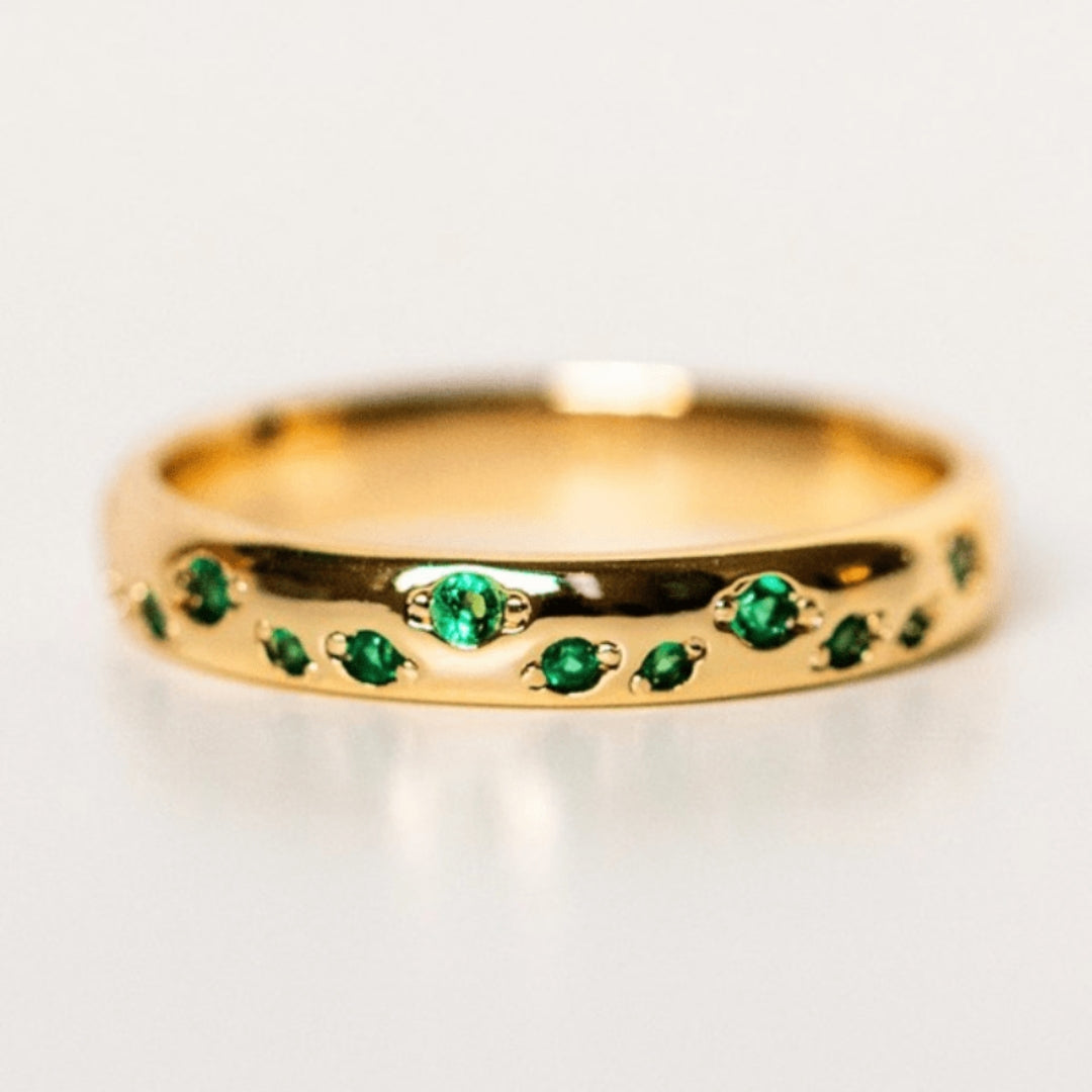 Vintage Green Inlaid Crystal Gold Ring