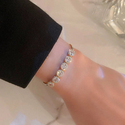 Adjustable Luxury Bracelet with Gold Zirconia