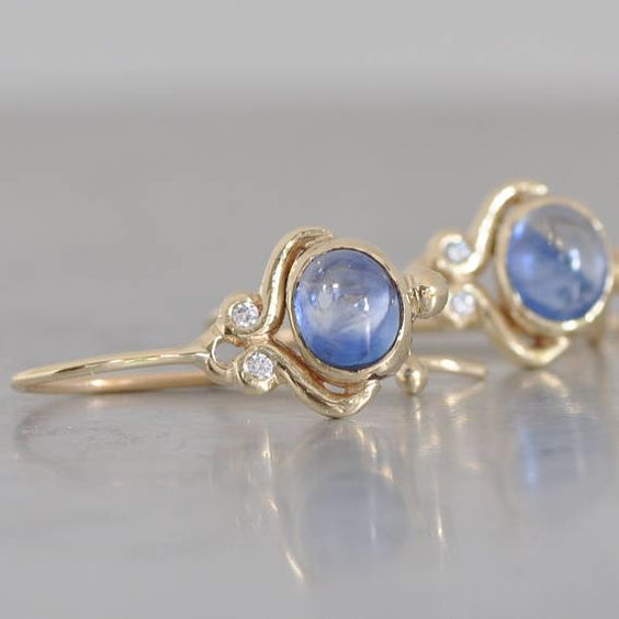 Vintage Blue Crystal Eye Gold Ring