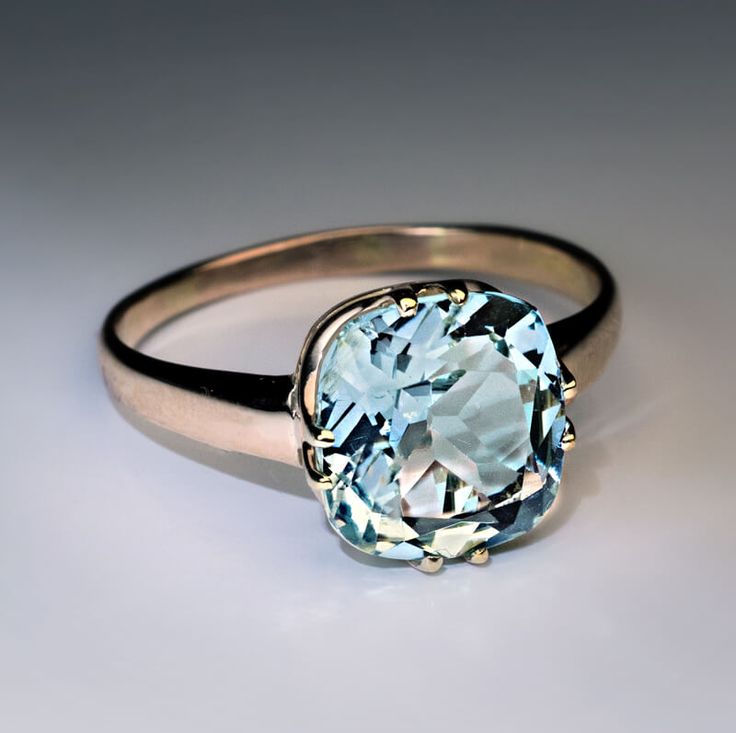 Vintage Blue Crystaline Gold Ring