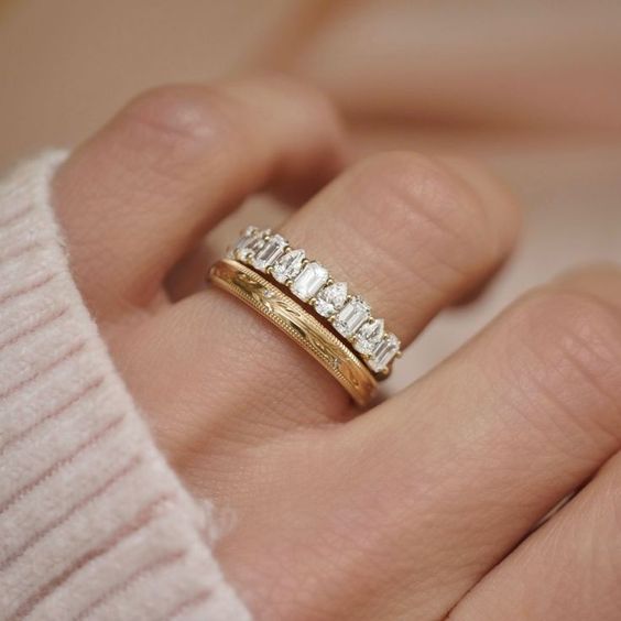 Vintage Bright Ring Golden Set