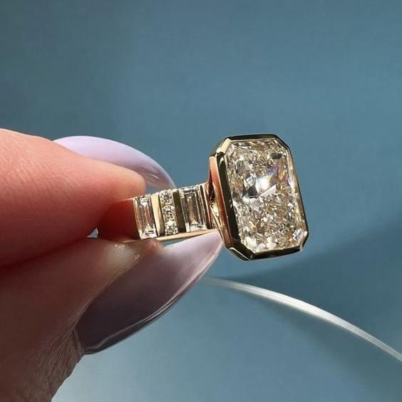 Vintage Glass Gold Ring