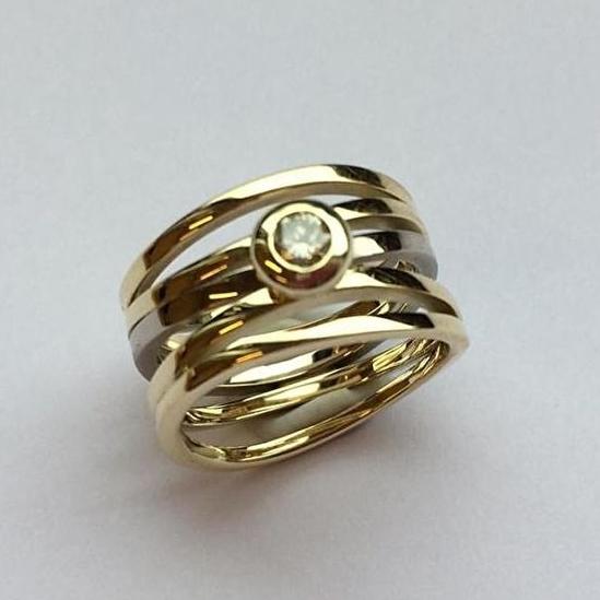 Vintage Layered Inlaid Zirconia Ring