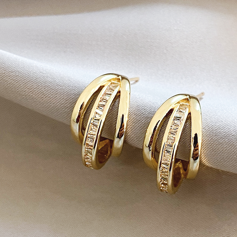 Elegant Gold-Plated Three-Ring Earrings