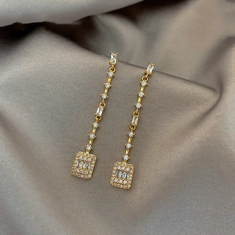 Elegant Dangling Earrings