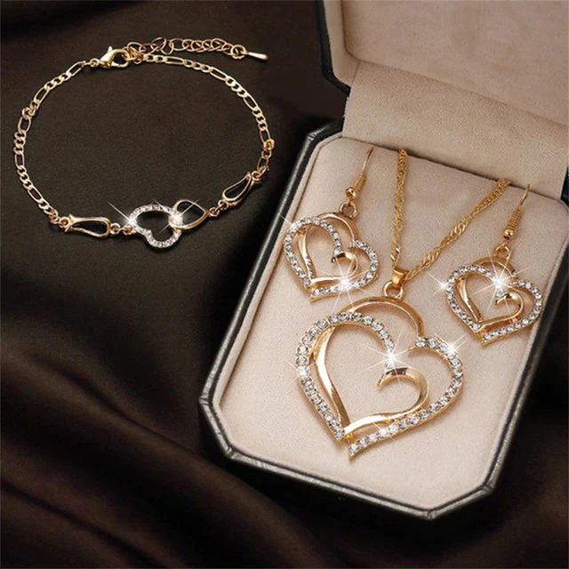 Elegant Bright Heart Golden Set