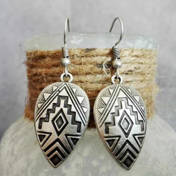 Vintage Etnic Silver Earrings