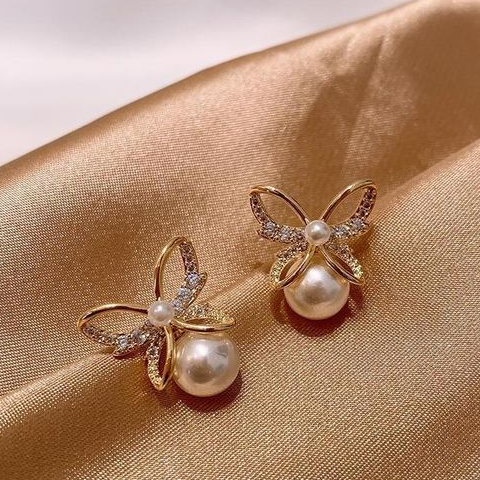 Elegant Butterfly Pearl Earrings