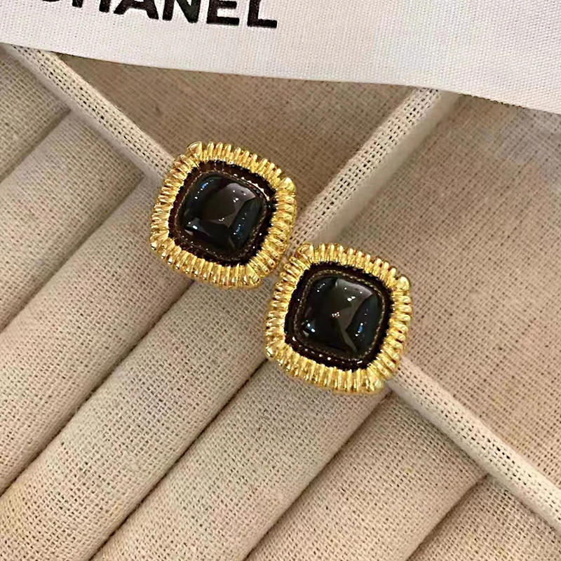 Elegant Black Gold Earrings