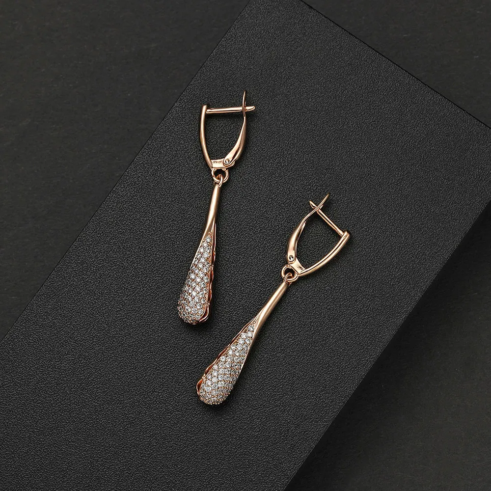 Elegant Bright Dangling Earrings