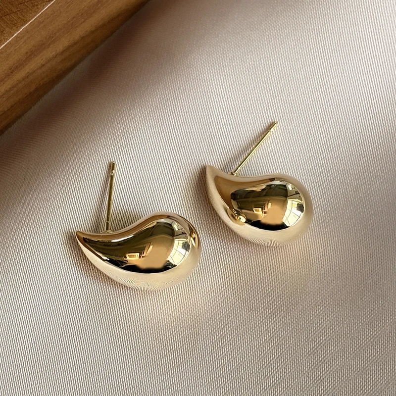 Elegant Golden Drop Earrings