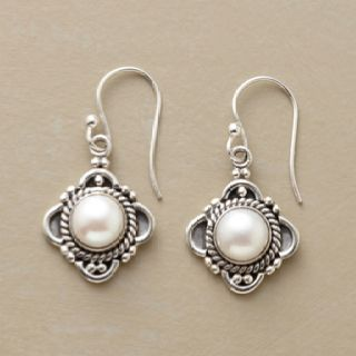 Vintage Lotus Pearl Earrings