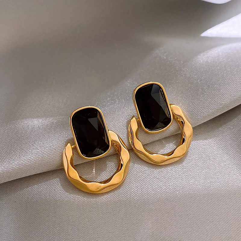 Elegant Hoop Black Earrings