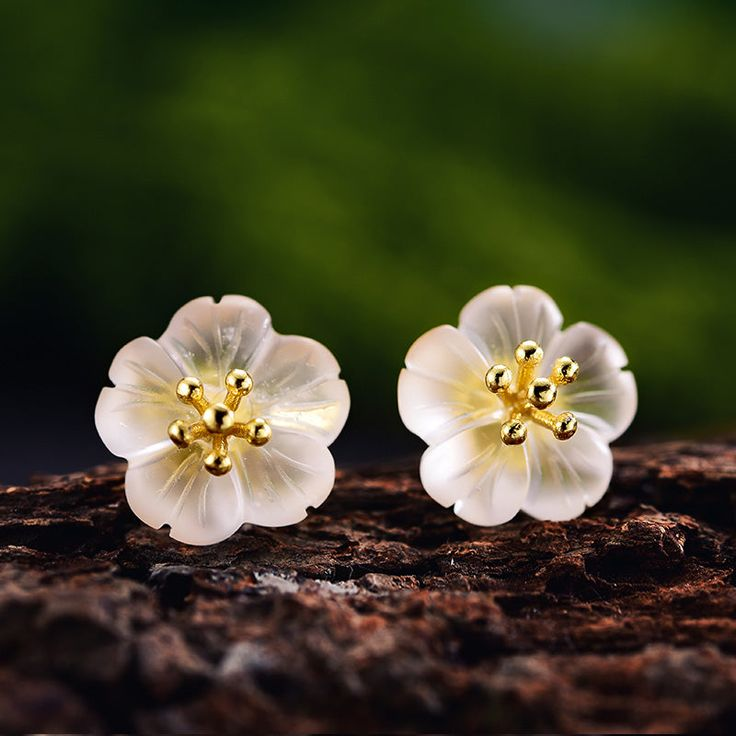 Vintage White Blossom Gold Earrings