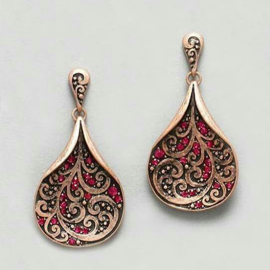 Vintage Gold Red Earrings