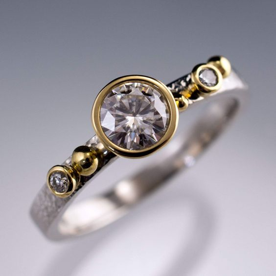 Vintage Inlaid Glass Golden & Silvered Ring