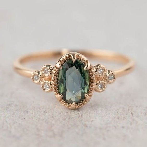 Vintage Green Inlaid Glass Gold Ring