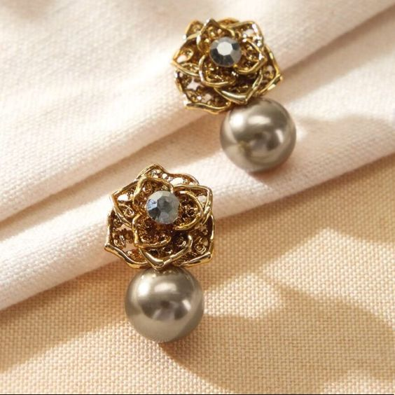 Vintage Dark Pearl Gold Earrings