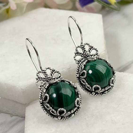 Vintage Green Round Earrings