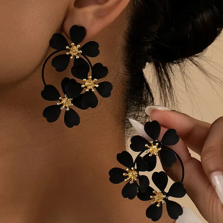 Vintage Black Flower Dangling Earrings